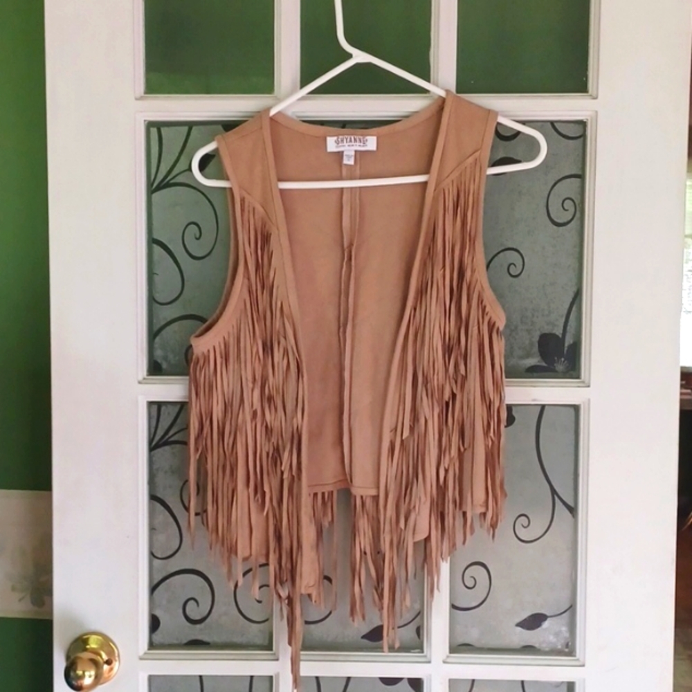 Shyanne fringed vest women's size small Western wear